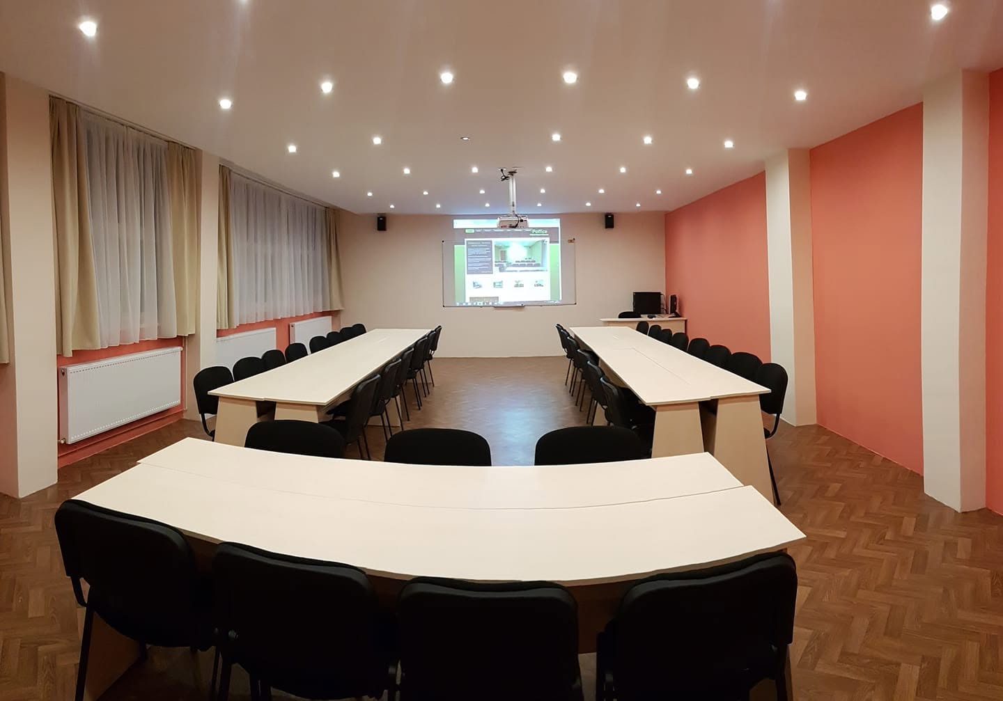 A POffice Trópus oktatóterme Debrecenben